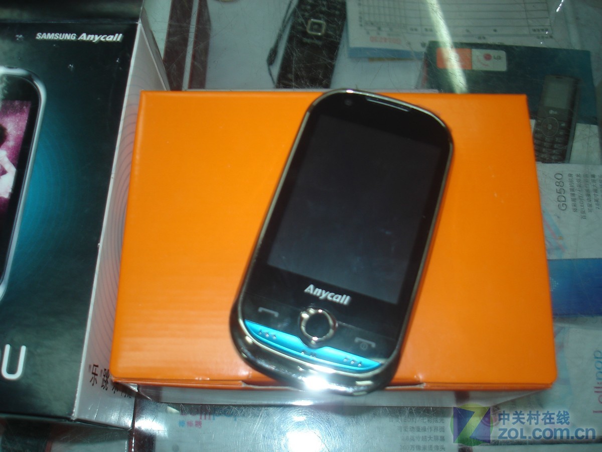 【高清图】 3g音乐触控手机 三星m5650u今上市开卖图2