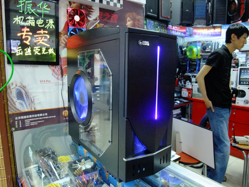 żħ SF900569 