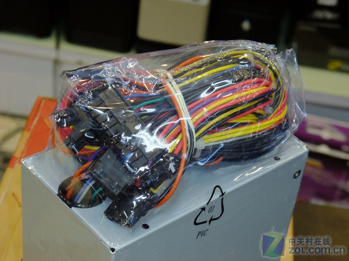 【高清图】 网吧电源也升级 航嘉新款网飚低调上市图5