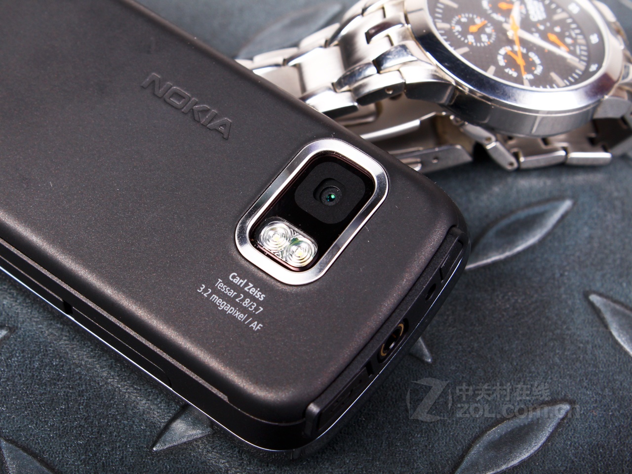 诺基亚5800xm(亚光黑色)