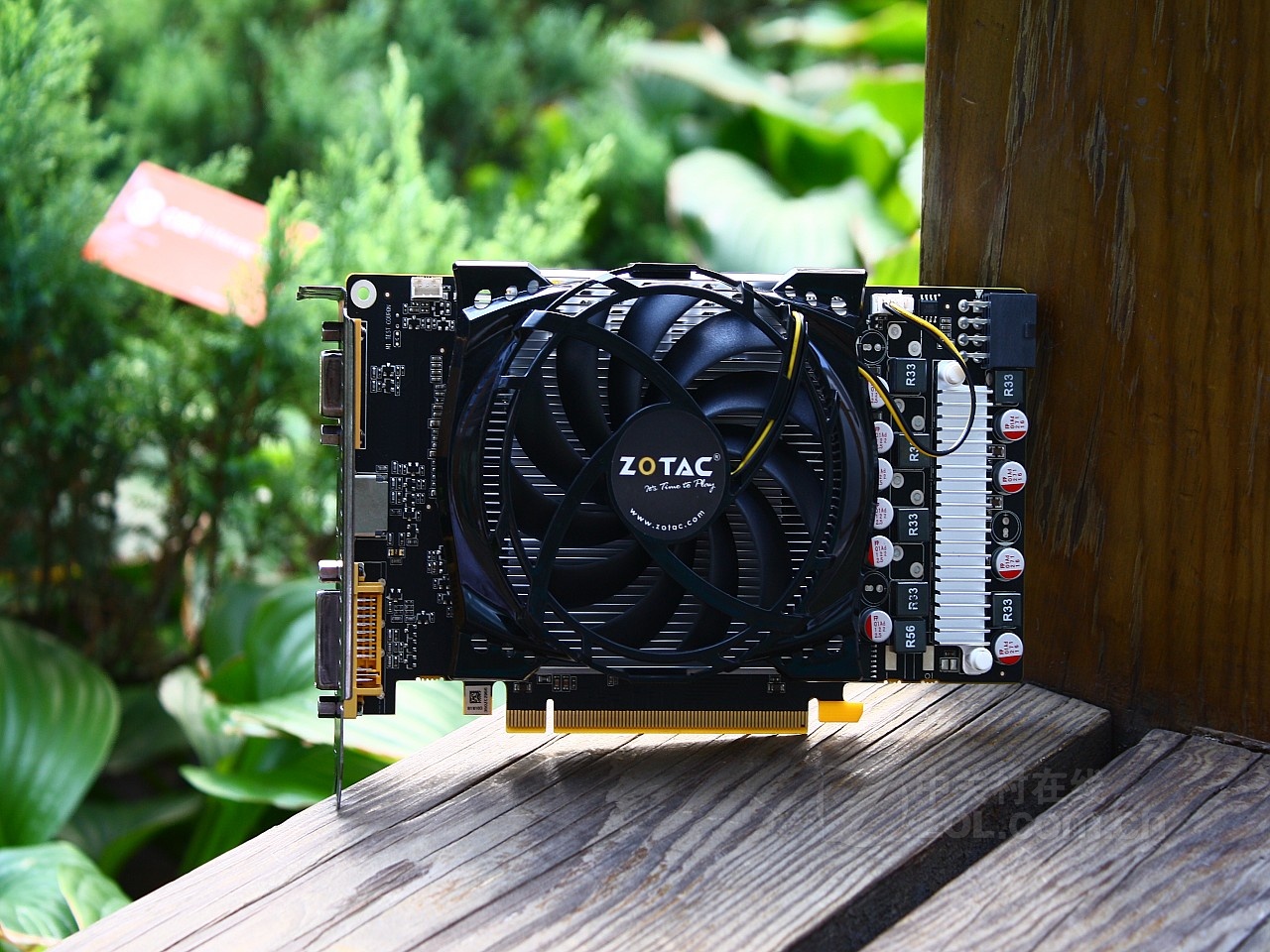 索泰gts250-512d3 f1-vb - 整体外观