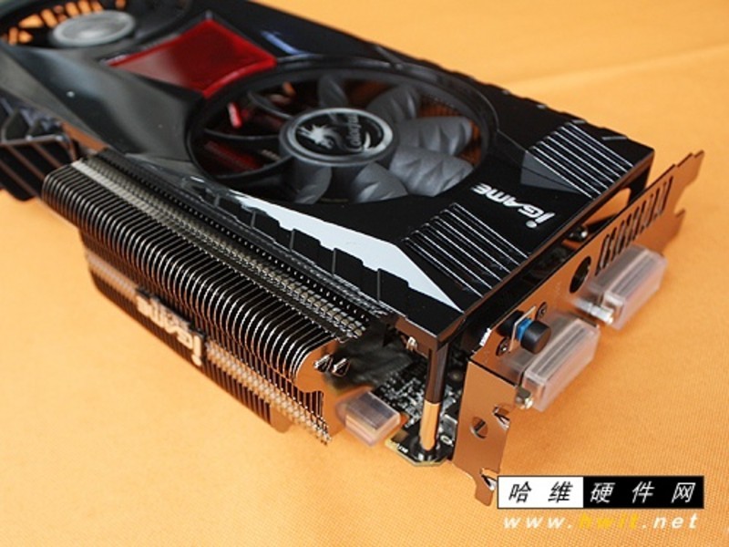 【高清图】双风扇鲨鱼架构1g版七彩虹gts450热卖 图5 -zol中关村在线