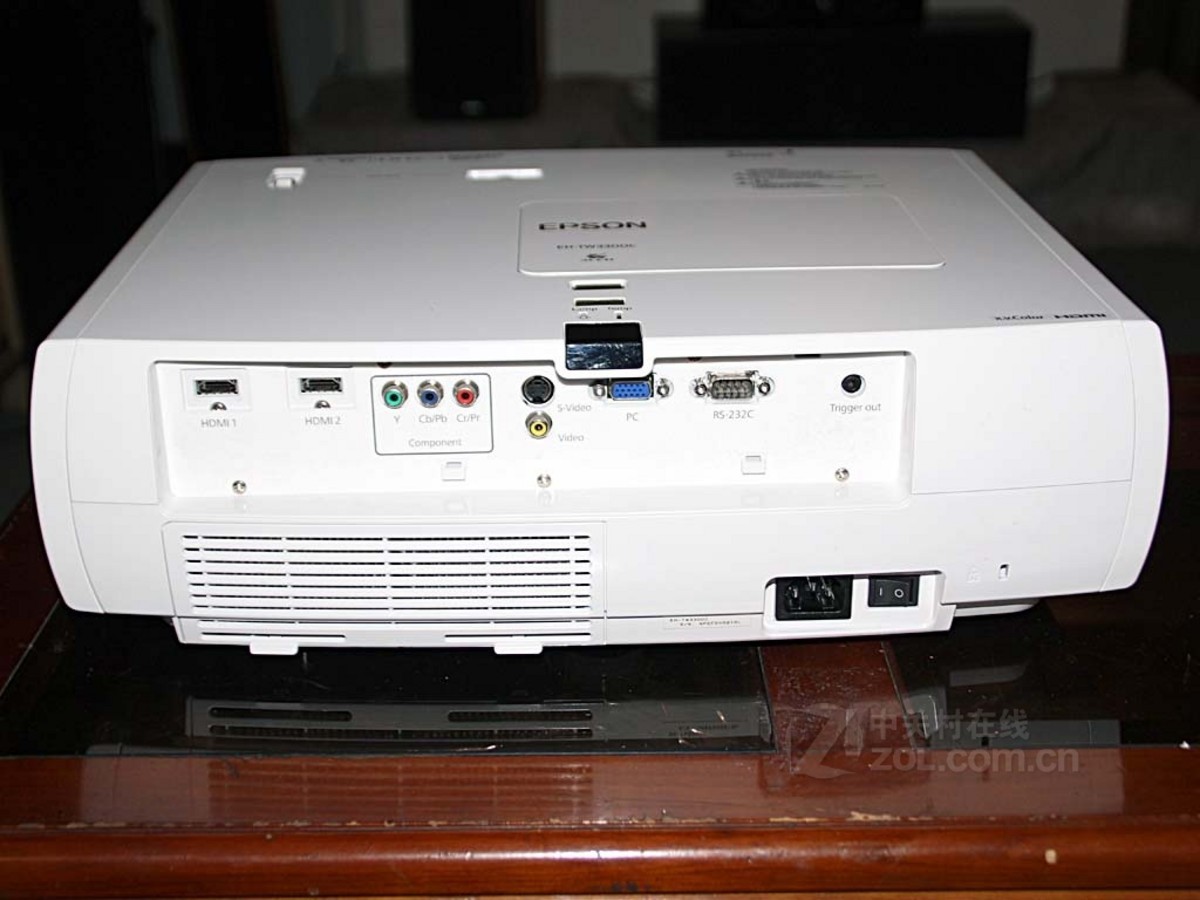 投影机 爱普生投影机 爱普生eh-tw3300c 图片 实拍图 7 / 44隐藏