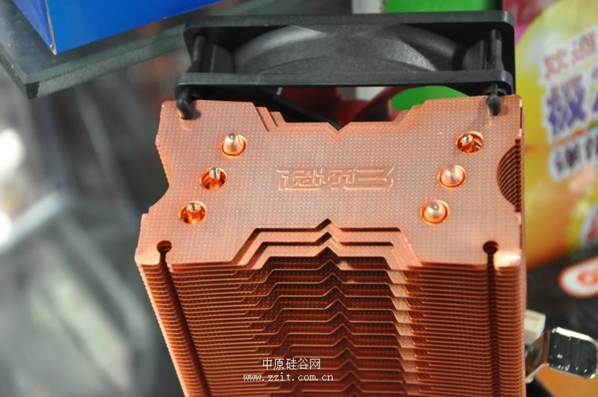 【高清图】 静音三热管 超频三红海10增强版仅99元图3