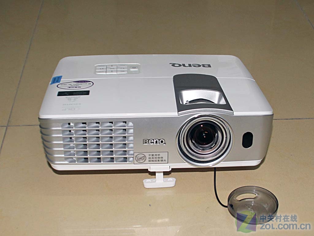 【高清图】 1.8米投百吋 明基ms612st娱乐投影促销图3