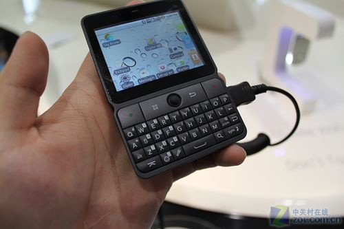 Android+QWERTY键盘 华为U8300真机图赏 