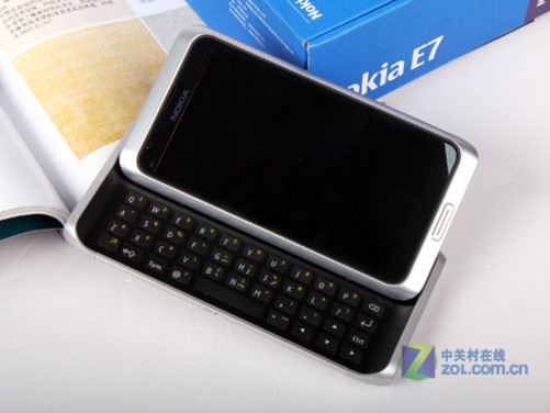 phone 7智能手机,而另一方面诺基亚推出了2011年的开年旗舰产品