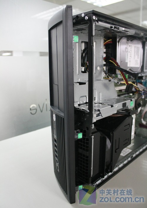 纤小商务利器 测惠普Compaq 4000 Pro