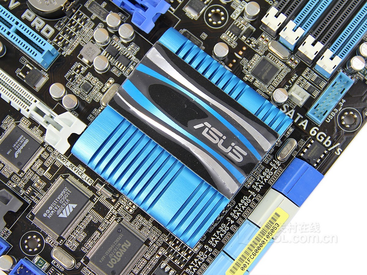 主板 华硕主板 华硕p8z68-v pro 图片 局部细节图 11 / 45隐藏