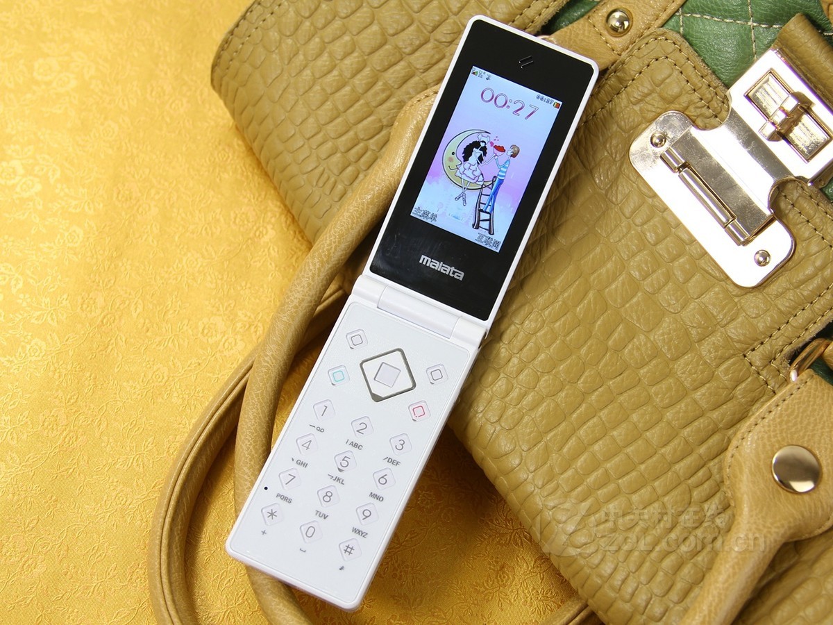 zol首页 手机 万利达手机 万利达k608 图片 > 详细内容 18 / 73隐藏