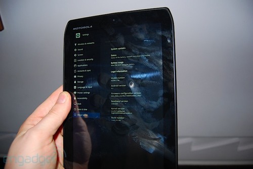 8.2 ĦXoom 2 Media 