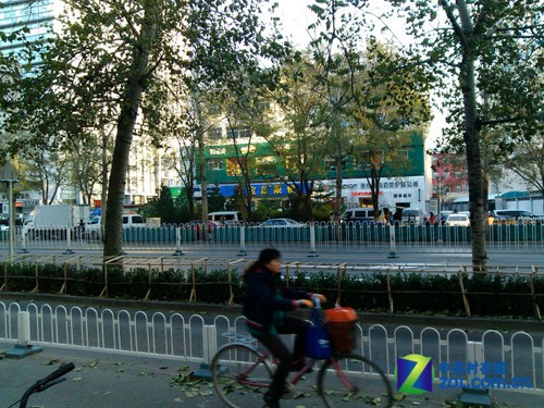 �������"����" �½ֻ�Ħ��XT615���� 