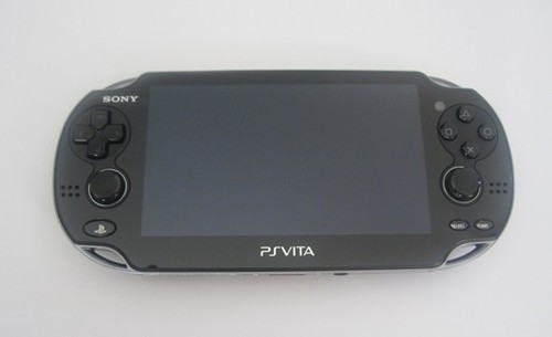 索尼psvita日本开卖数千人早起排队买