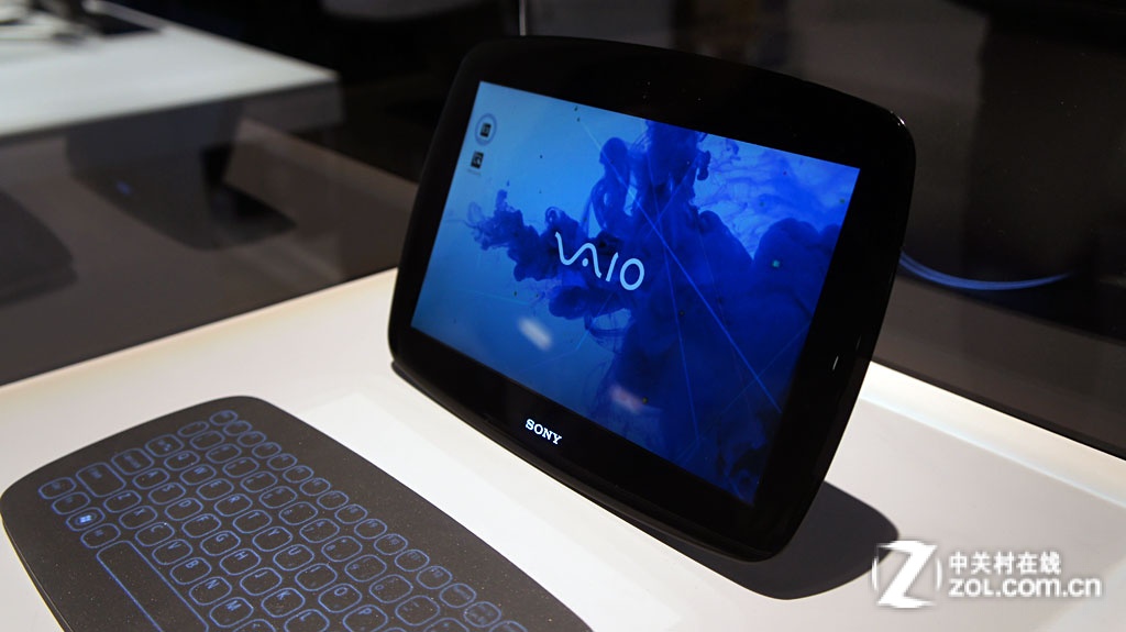 索尼于ces现场展示概念平板电脑slate (5/9)