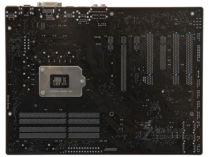 主板 华硕主板 华硕p8z68-v lx 图片 整体外观图 5 / 7隐藏