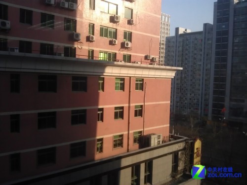 摩托罗拉ME865/HTC Sensation XE全面对比