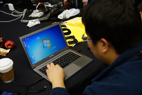 CES2012!联想U300s展会报道图片精选