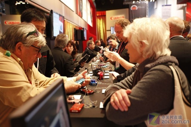 ذƷƼ CES 2012չֳ̨ʵ