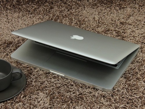 苹果笔记本macbookprom4 ce7TyVr7lVsDs.jpg