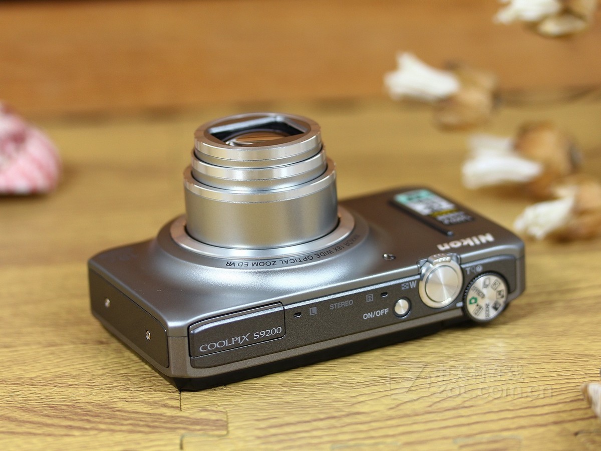 尼康s9200