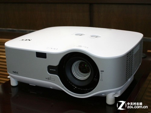 3700流明白色小强 NEC NP1200+简评 