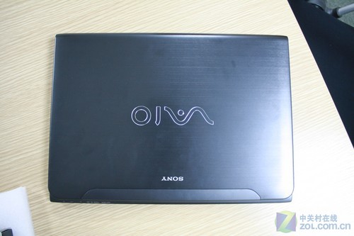 索尼vaio e系列黑金配色开箱首发(图)