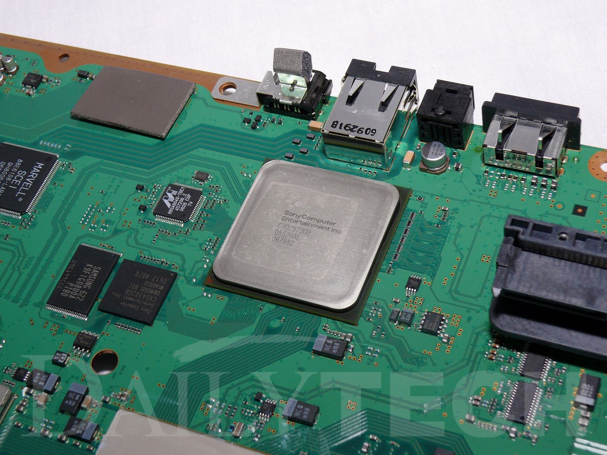 【高清图】 仅一个风扇散热 ps3内部构造深度解析图1