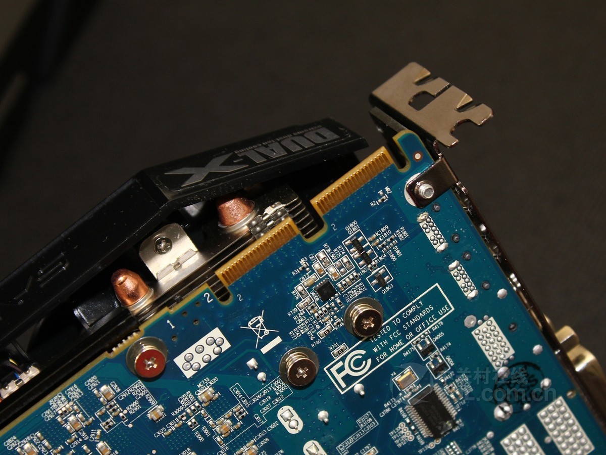 【高清图】 蓝宝石(sapphire)flex hd7950 3g gddr5效果图 图55