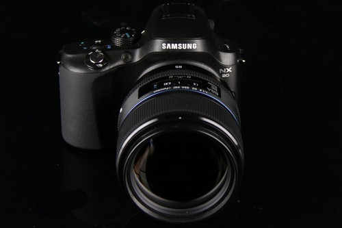 Ȧ 85mm F1.4ͷ 