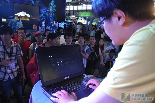 ChinaJoyֱ����˶ROG�ʼǱ���Ϸ��ս��