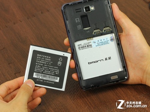 小平板变身大手机 蓝晨Phone One蜂王评测