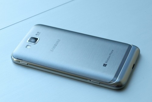 4.8吋+1.5GHz双核 WP8三星Ativ S公布